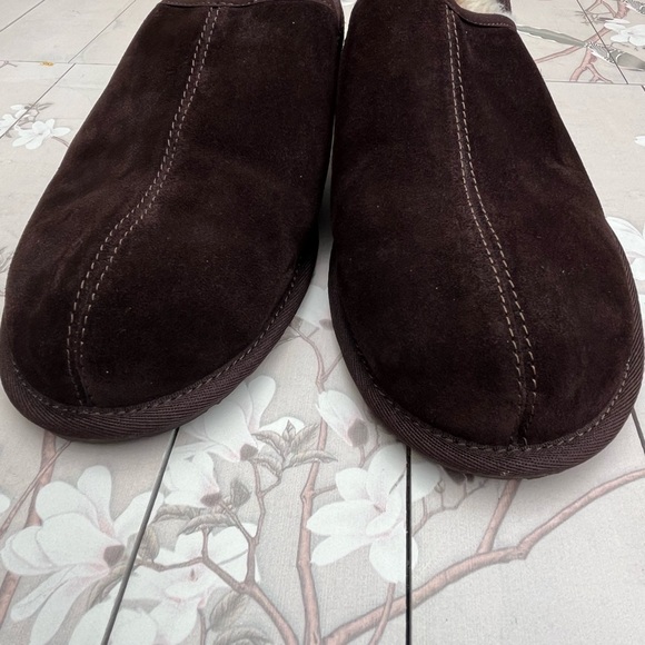 Ugg slippers
